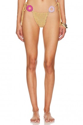  Costume de baie și costume de baie pentru femei | Slipul de bikini croșetat Jinny de la Lovers + Friends, culoare piersică și multicolor