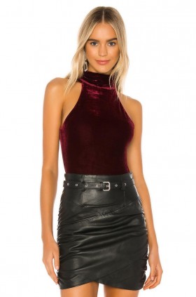  Damtopp | Lovers + Friends Ellen Bodysuit Vinröd