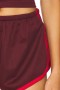 Ropa deportiva para mujer | Shorts Adina de Lovers + Friends en burdeos y rojo