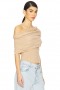  Blusas para mujer | Blusa Gerda con hombros descubiertos color avena de Lovers + Friends